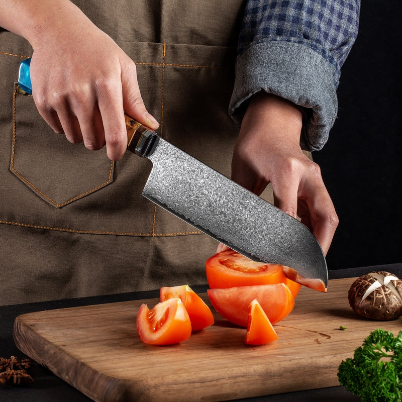 SZAKÁCSKÉS – Damascus VG10 SANTOKU – Blue Maple Burl - Kézműves Gyanta Markolat